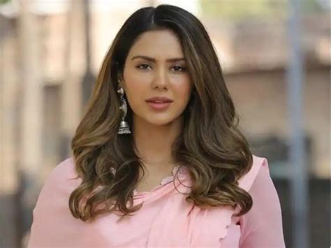 sonam bajwa religion|Sonam Bajwa Profile, Bio, Height, Affair, Family & Net。